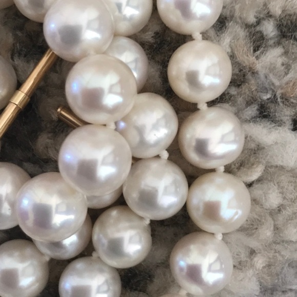 CONVERTIBLE String of Pearls - Necklace/Bracelet - Elegant & Classic Gold Clasp! - Picture 12 of 12